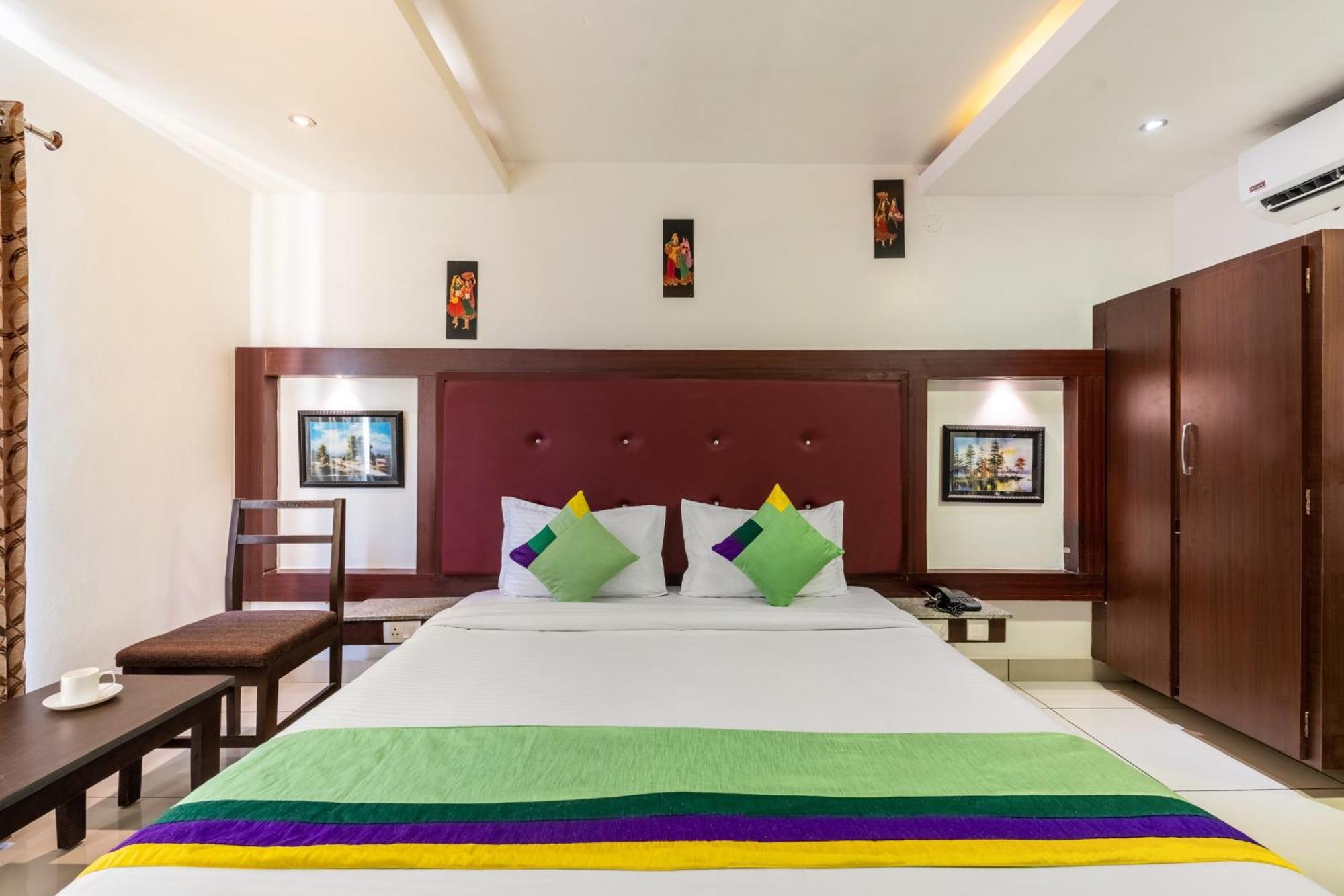 Treebo South Avenue, 700 Mts From Promenade Beach Пондичери Екстериор снимка